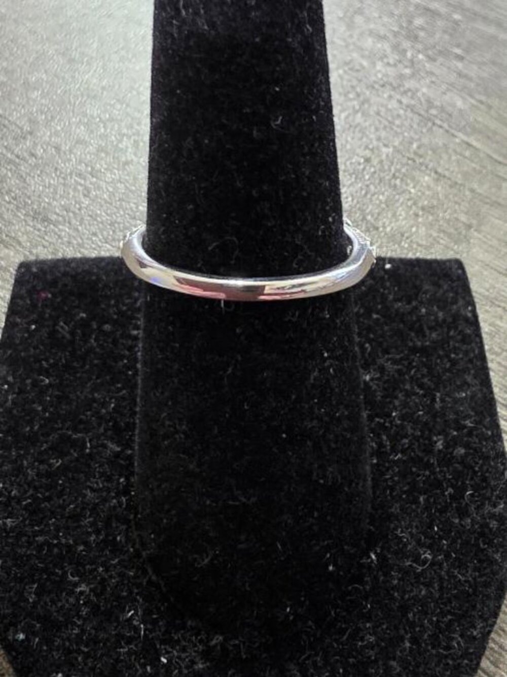 PERIDOT RING - SIZE 9 - Picture 4 of 4